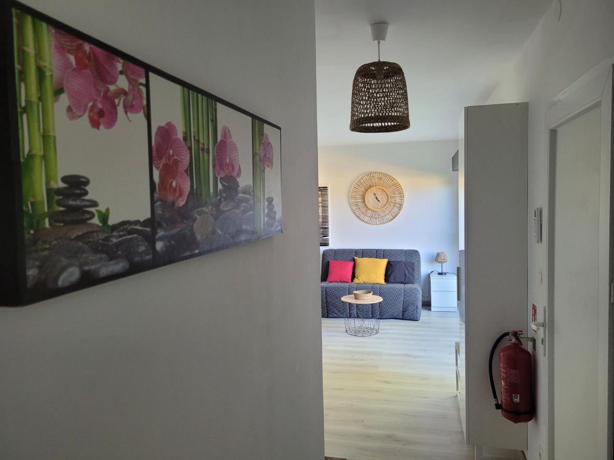 Appartement Tout Equipe En Rez-De-Jardin Entre Gard Et Ardeche Saint-Julien-de-Peyrolas Ngoại thất bức ảnh