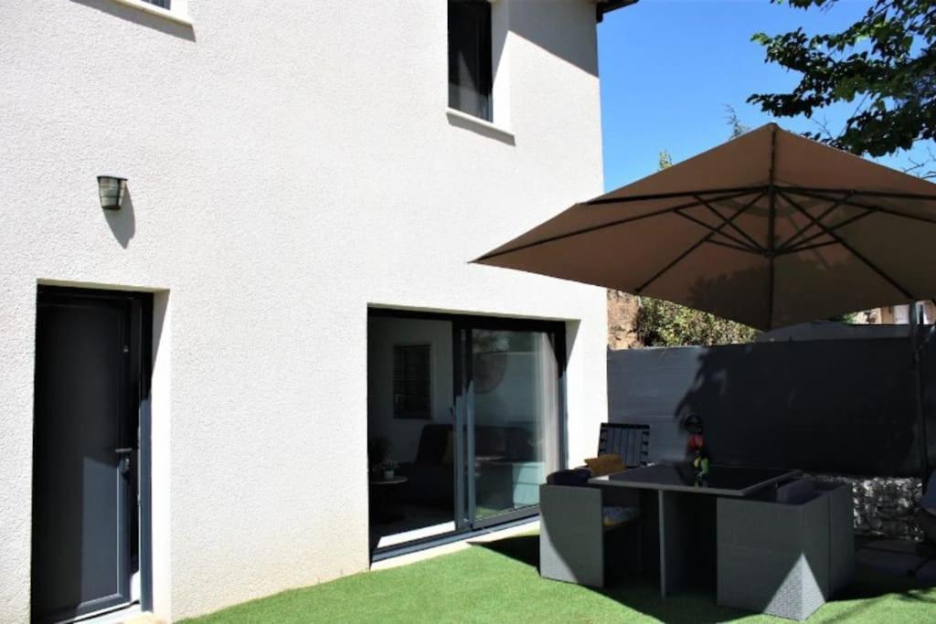Appartement Tout Equipe En Rez-De-Jardin Entre Gard Et Ardeche Saint-Julien-de-Peyrolas Ngoại thất bức ảnh