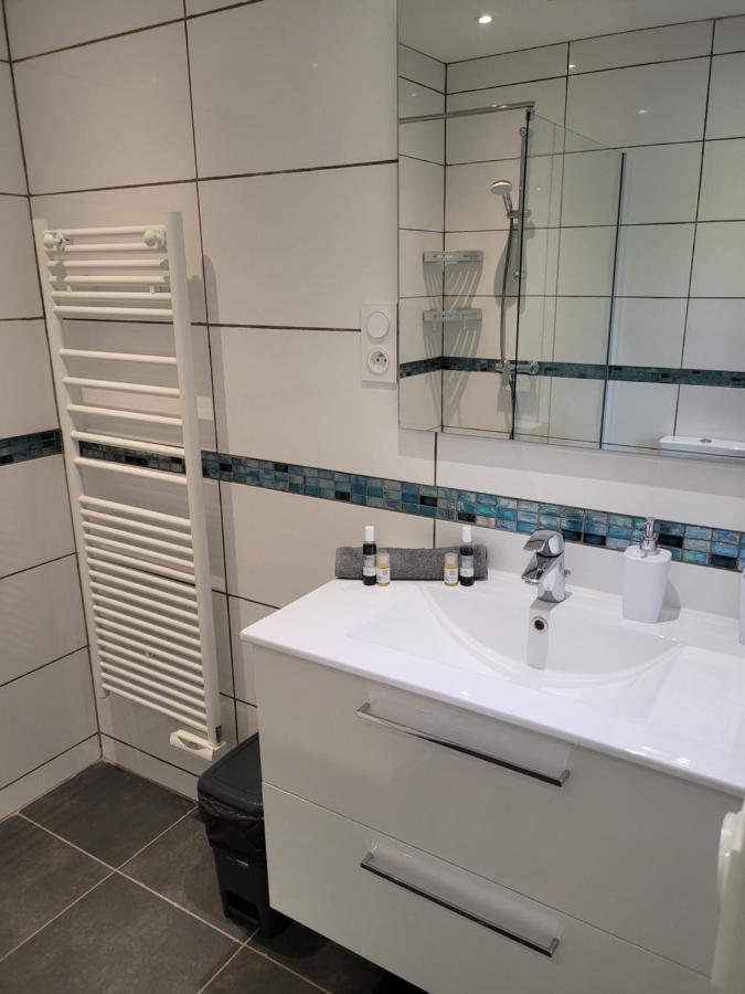 Appartement Tout Equipe En Rez-De-Jardin Entre Gard Et Ardeche Saint-Julien-de-Peyrolas Ngoại thất bức ảnh